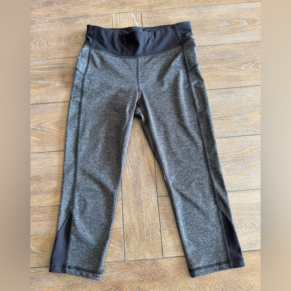 Xersion Charcoal cropped Leggings